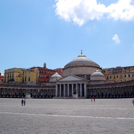 Base Napoli Plebiscito Bed and Breakfast Exterior foto